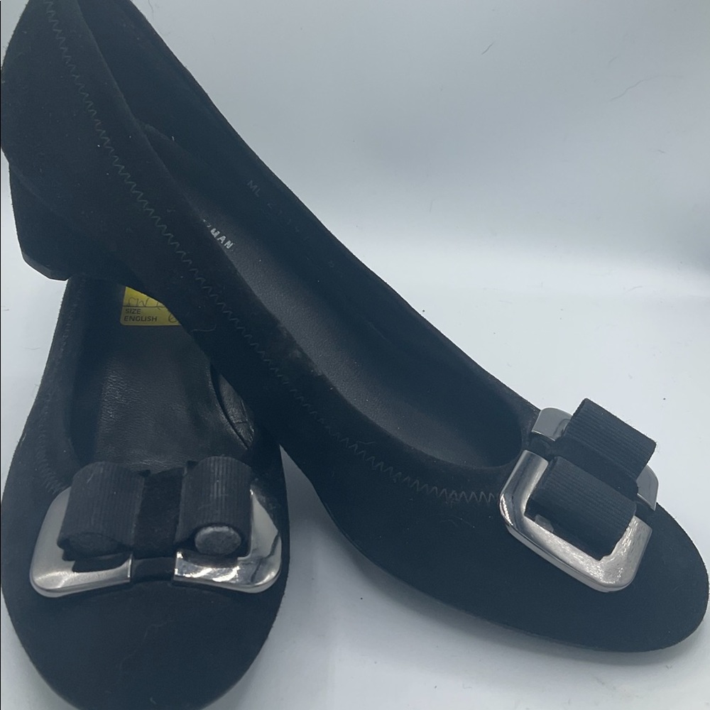 “RUSSELL & BROMLEY” for “STUART WEITZMAN” Black Bow Front Suede Heeled Shoes.